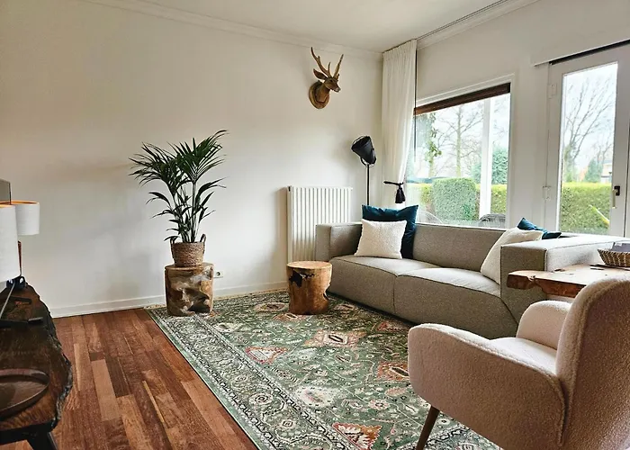 Beautiful With Spacious Garden Сasa de vacaciones *