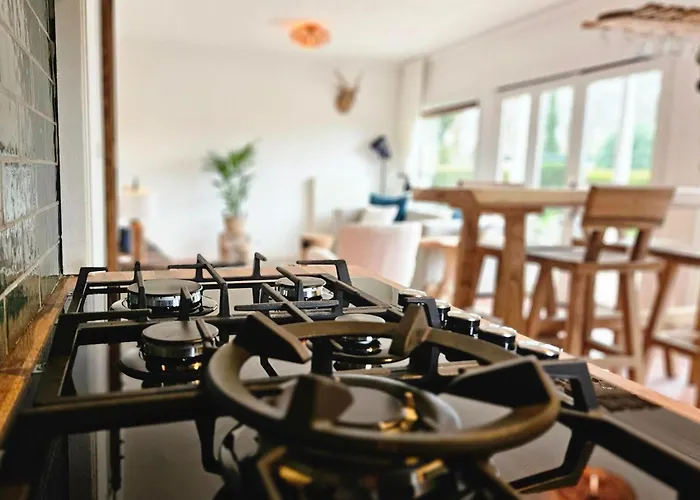 Beautiful With Spacious Garden Вортхёйзен