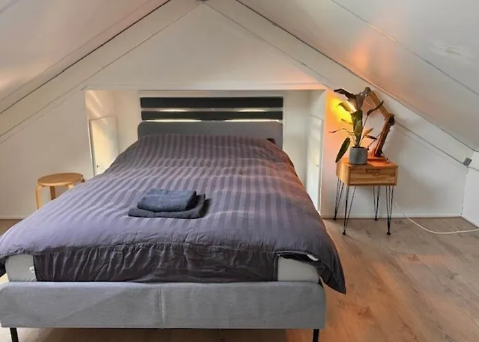 Beautiful With Spacious Garden Сasa de vacaciones *