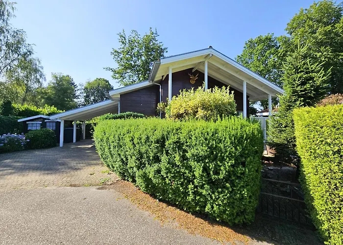 Сasa de vacaciones Beautiful With Spacious Garden *