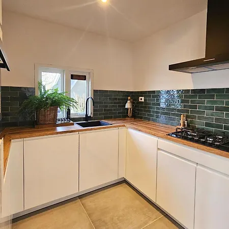 Beautiful With Spacious Garden * Voorthuizen