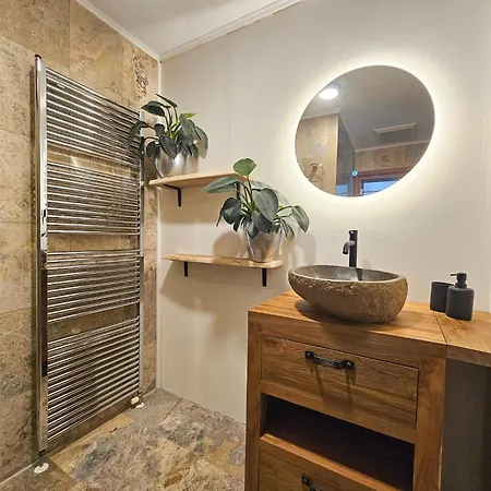 Beautiful With Spacious Garden Holiday home Voorthuizen