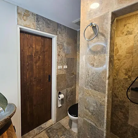 Beautiful With Spacious Garden Holiday home