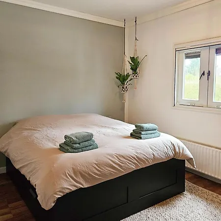 Сasa de vacaciones Beautiful With Spacious Garden *