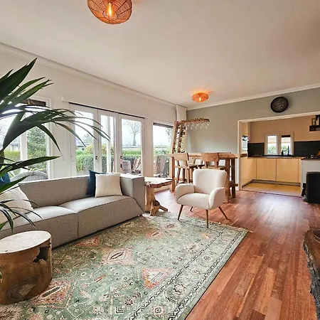 Сasa de vacaciones Beautiful With Spacious Garden Voorthuizen